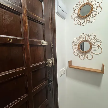 Urbatenis Apartment *
